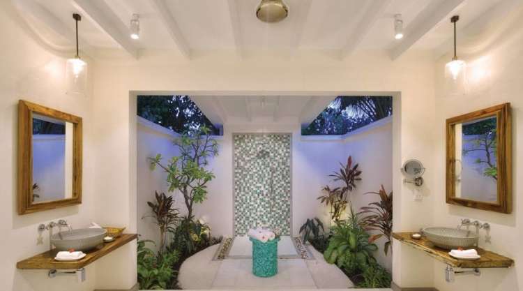 Deluxe beach villas